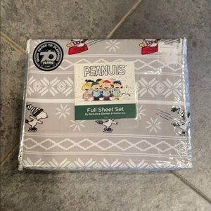 Peanuts snoopy and Woodstock sledding skating full size sheets